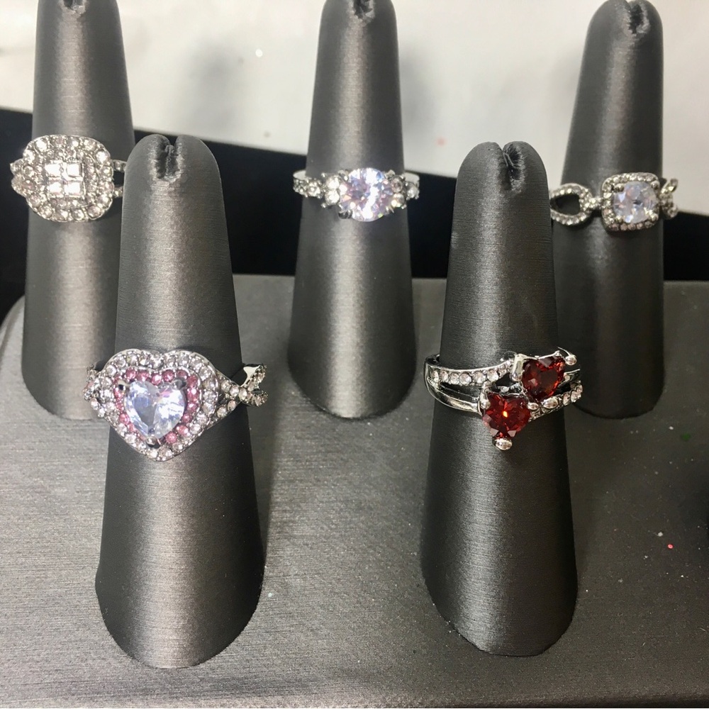 Lot of 7 Silver Toned Fashion Jewelry Rings Size 7 8 CZ Love Heart pink red - Picture 5 of 7